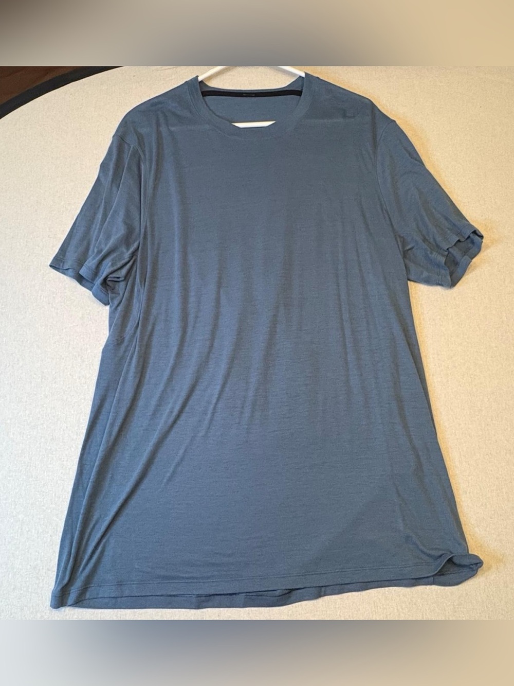 Lululemon Men's Classic Crew Neck T-Shirt Blue Size Large